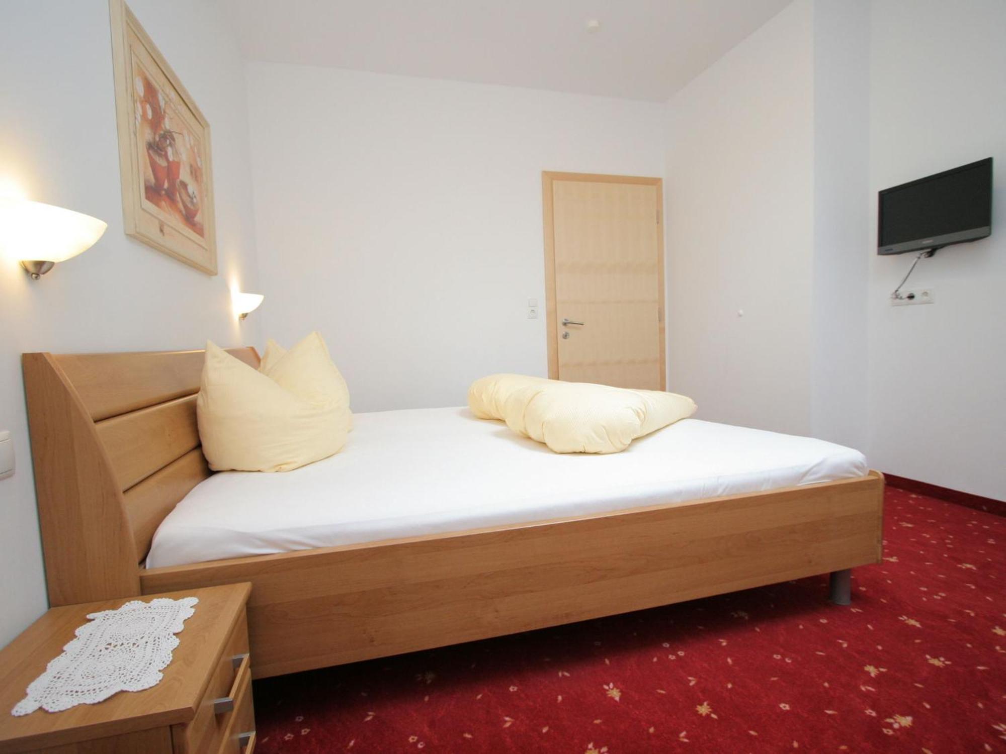 Charming Apartment In Uderns With Balcony Εξωτερικό φωτογραφία